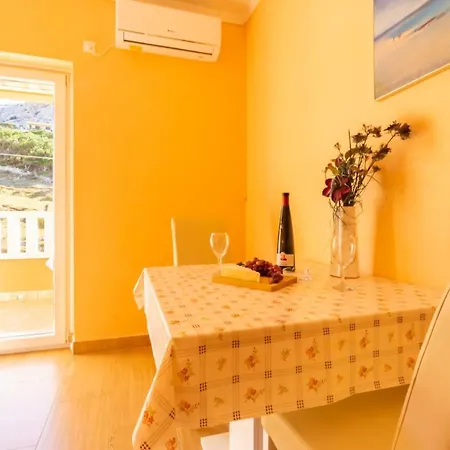 Kustic At The Beach Metajna Exterior photo