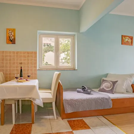 Kustic At The Beach Metajna Exterior photo