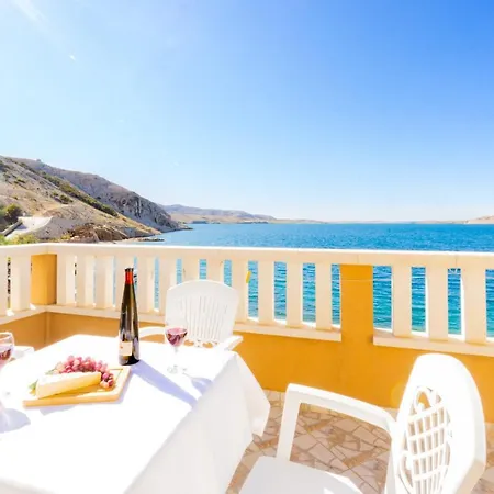 Kustic At The Beach Metajna Exterior photo