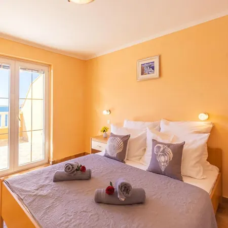 Kustic At The Beach Metajna Exterior photo
