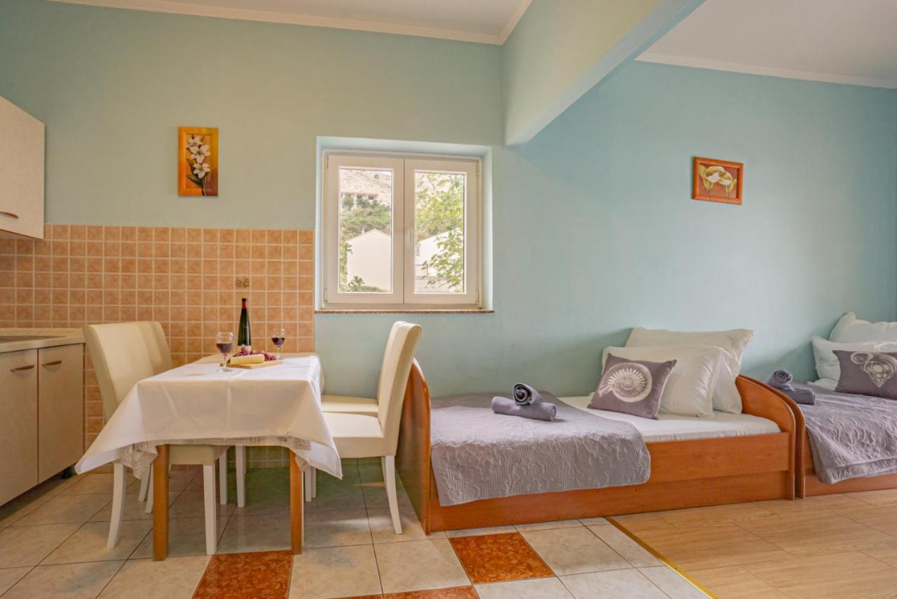 Appartement Kustic At The Metajna