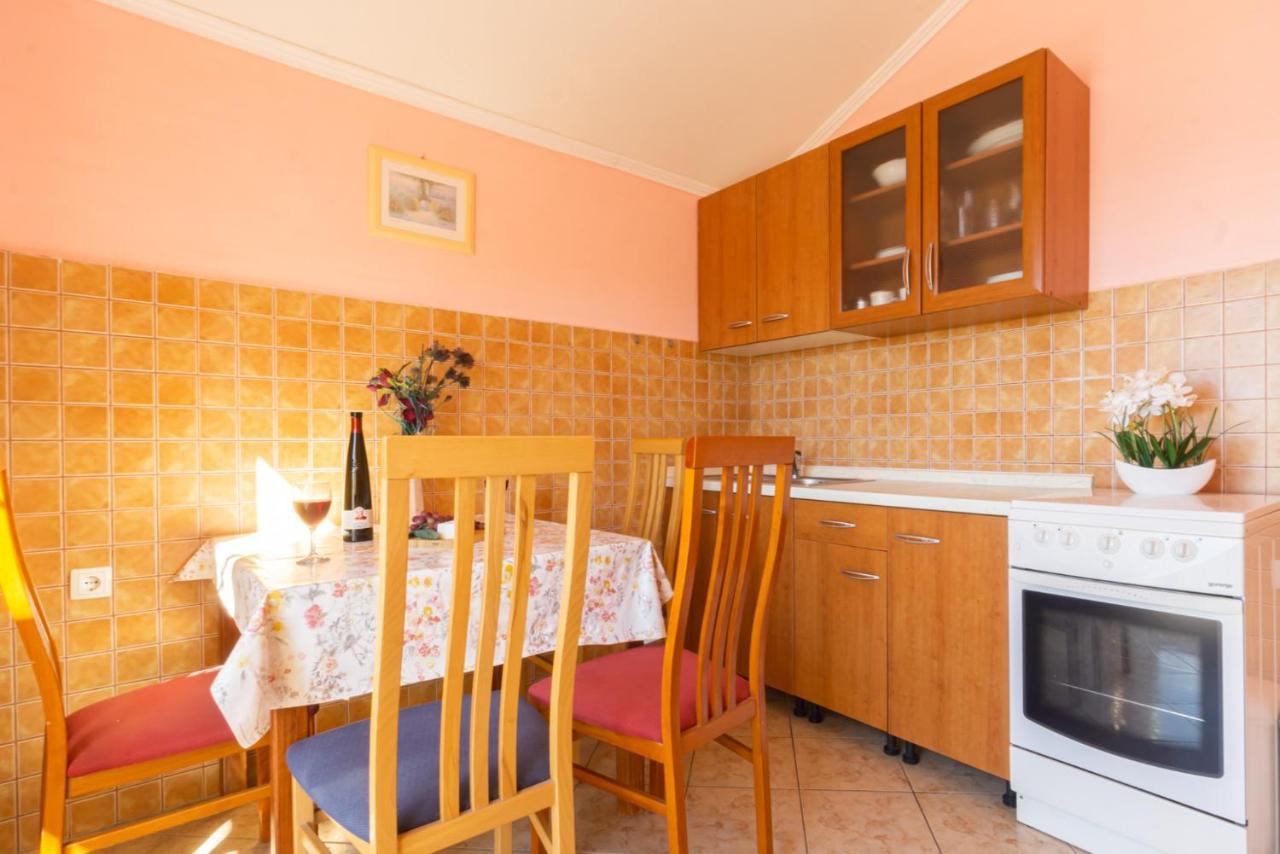 Kustic At The Appartement